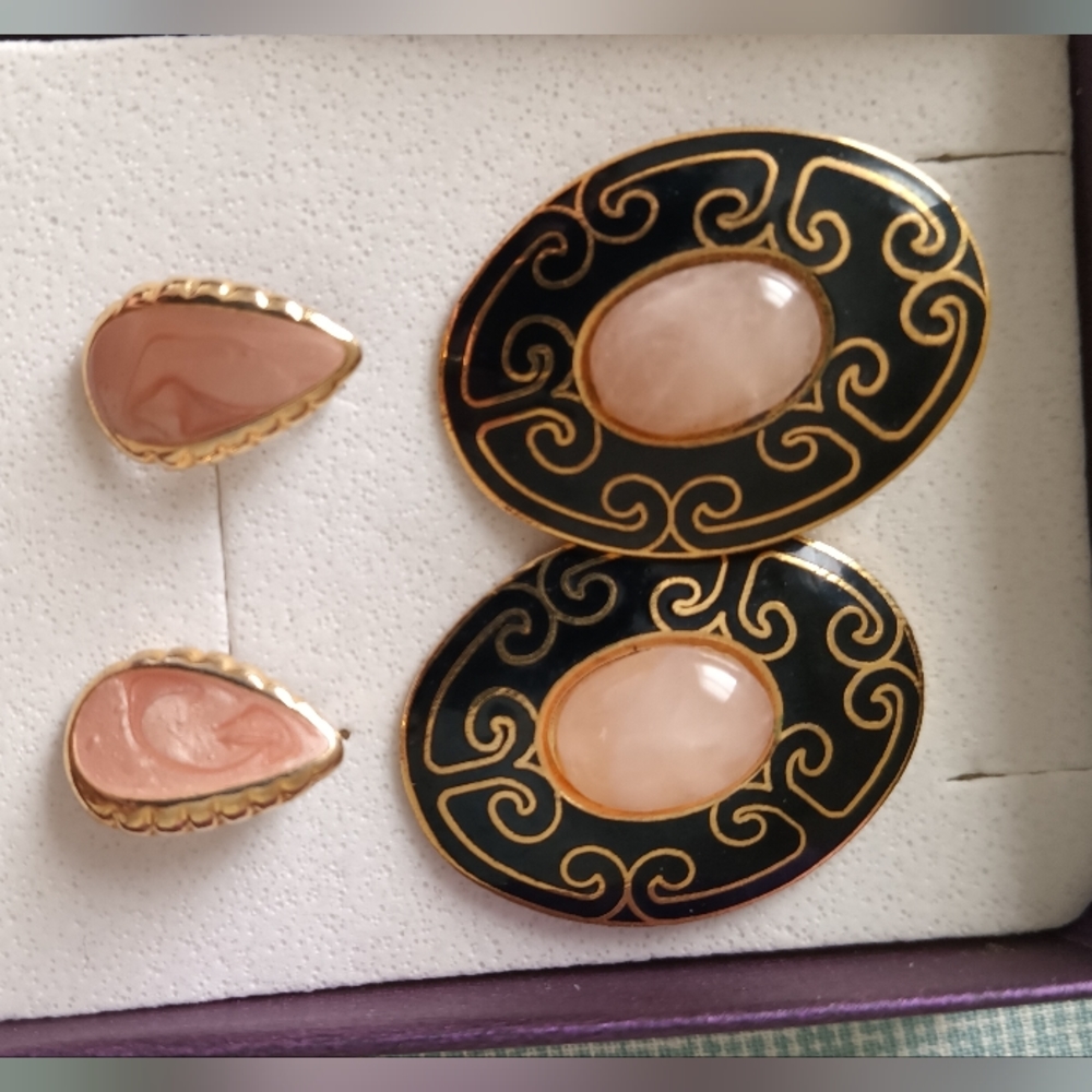 Vintage set of earrings